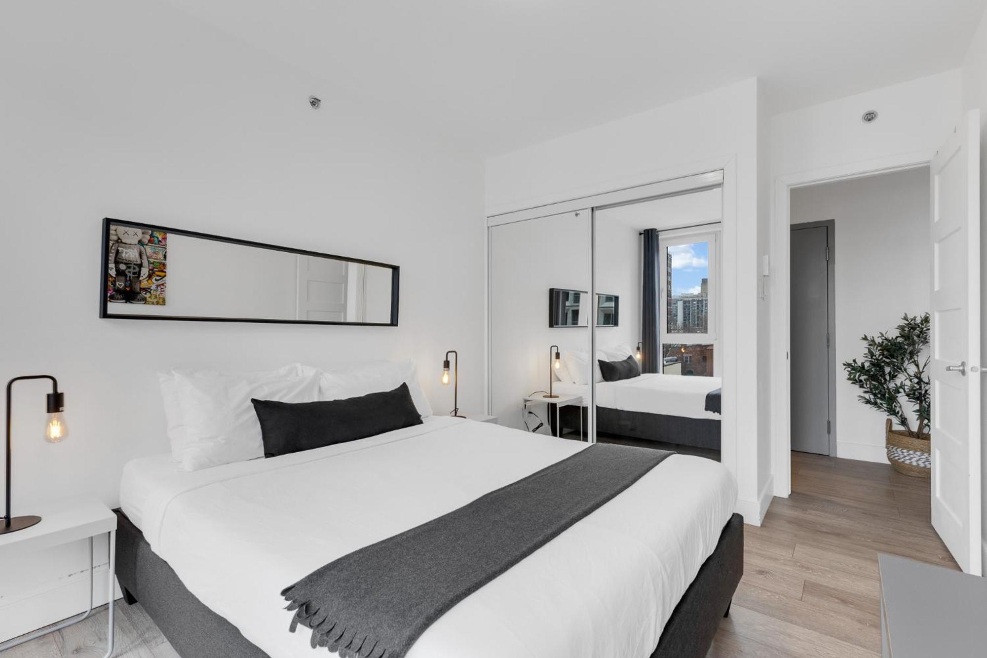 Liv Mtl Downtown Apart otel Montréal Dış mekan fotoğraf